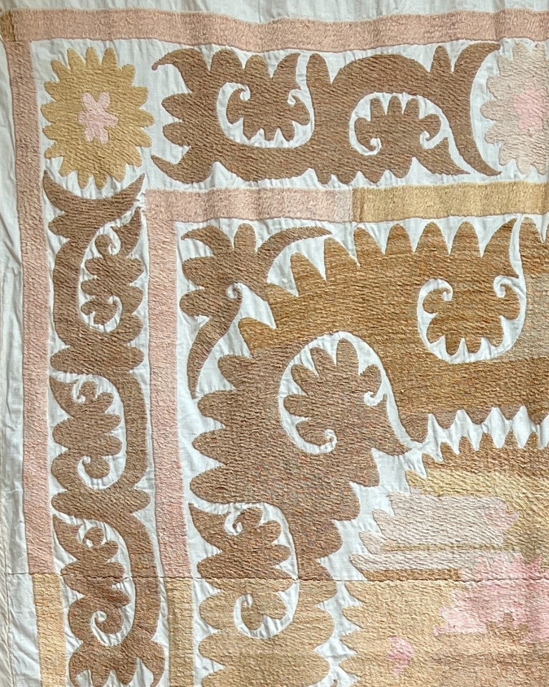 Medium Suzani 066