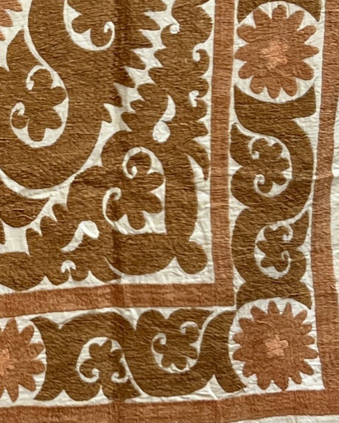 Medium Suzani 075
