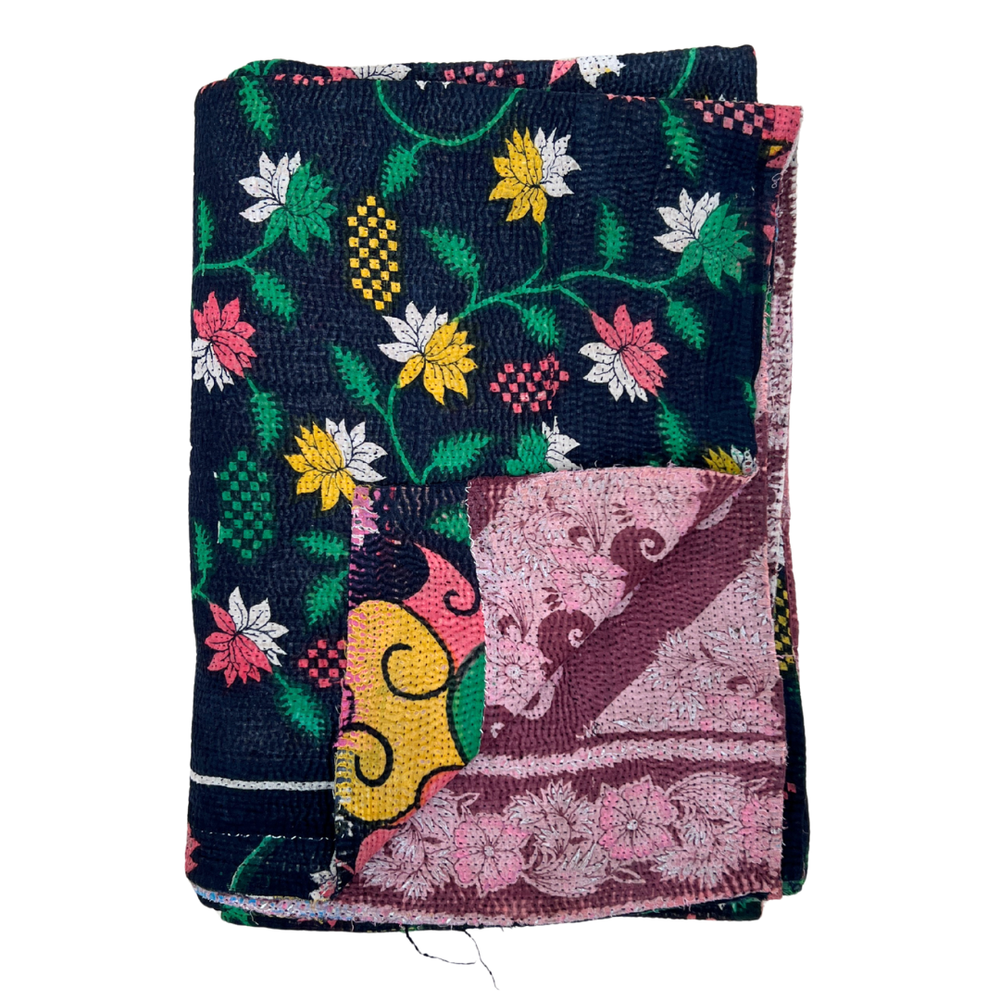 
                      
                        Midweight Kantha Quilt No. 034
                      
                    