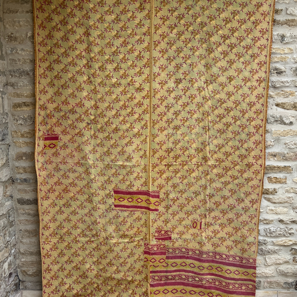 
                      
                        Midweight Kantha Quilt No. 842
                      
                    