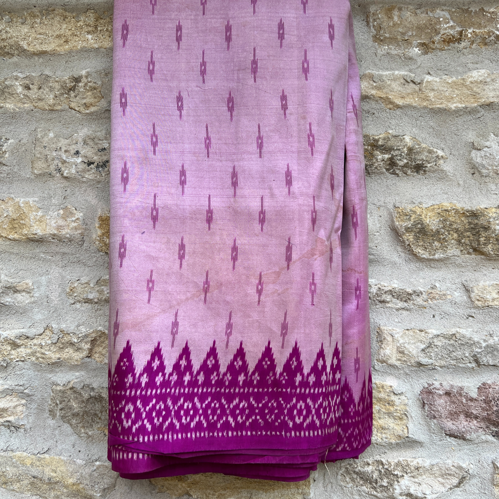 
                      
                        Vintage Silk Sari 132
                      
                    