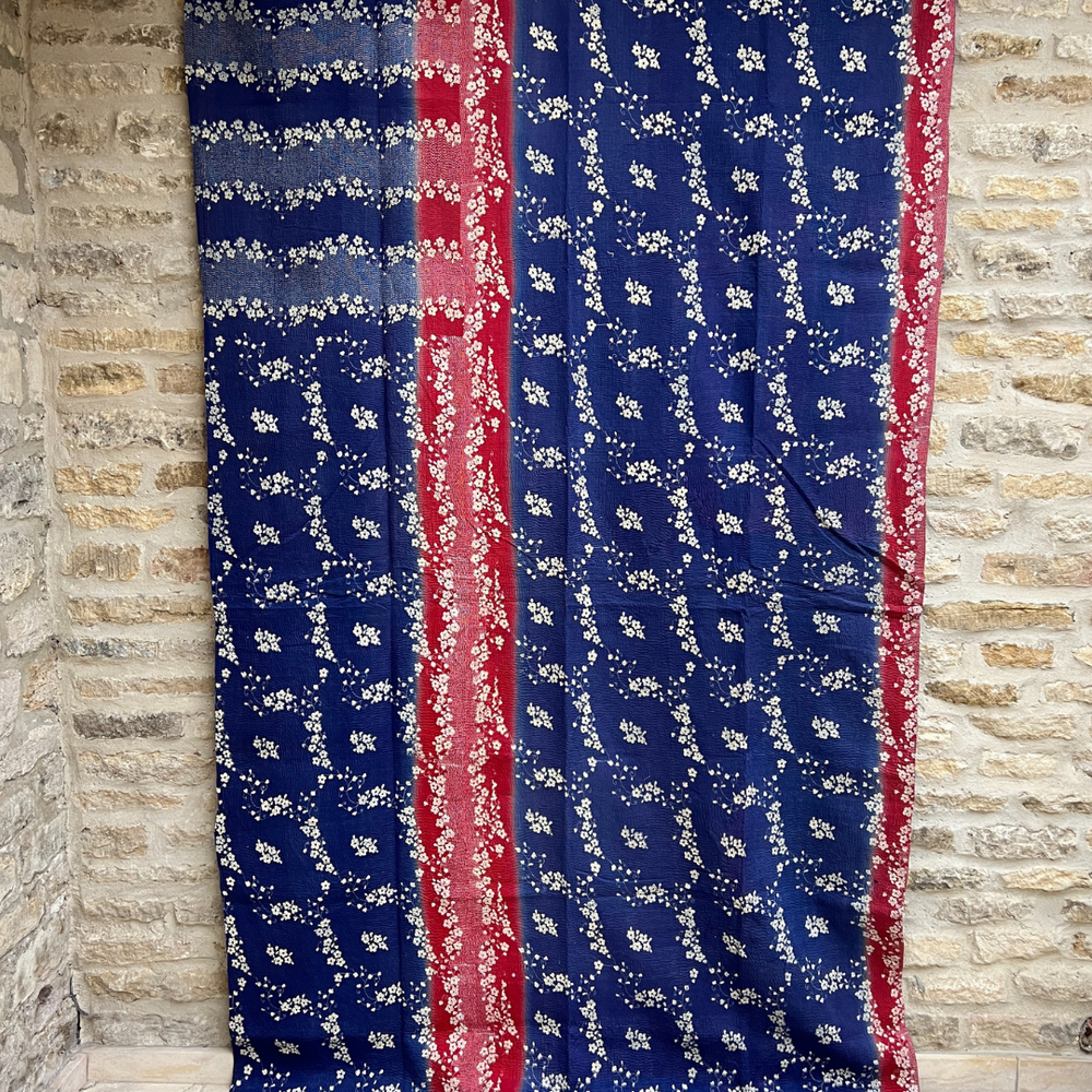 
                      
                        Lightweight Kantha Quilt No. 004
                      
                    