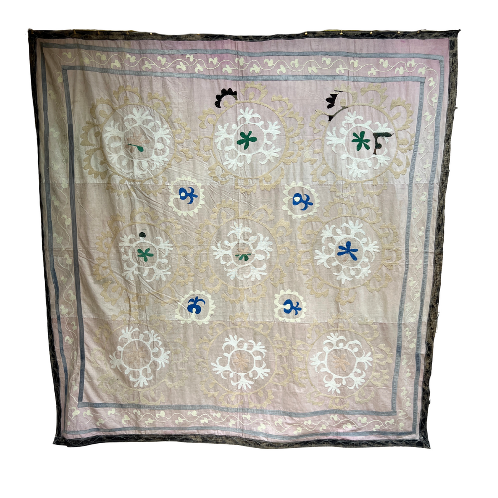 
                      
                        Extra Large Suzani 032
                      
                    