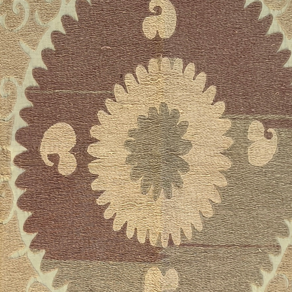 
                      
                        Medium Suzani 076
                      
                    