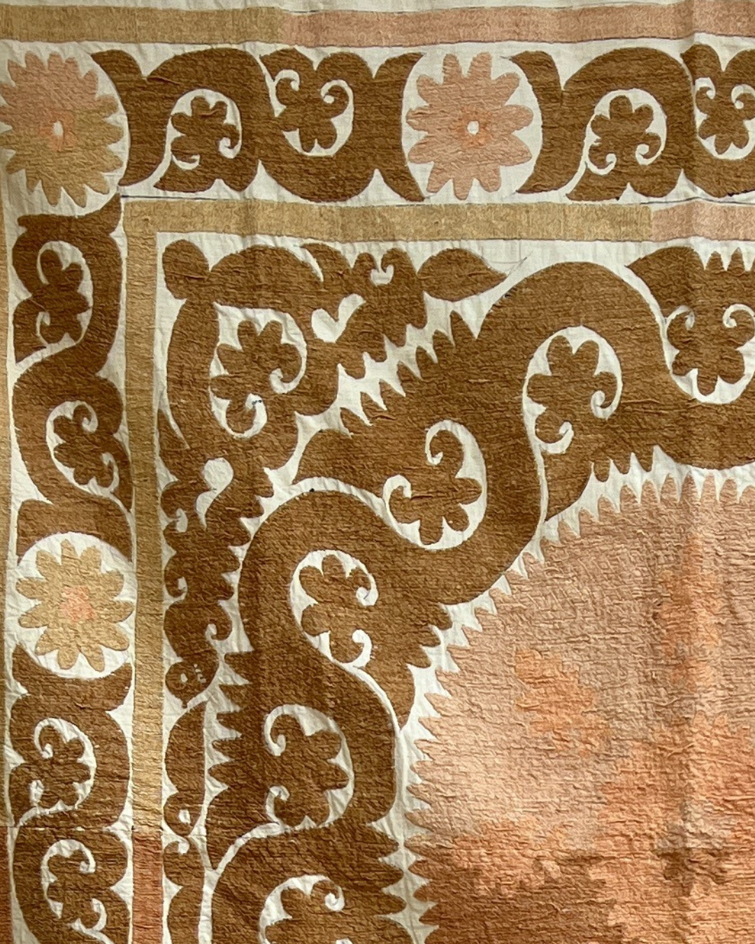 Medium Suzani 075