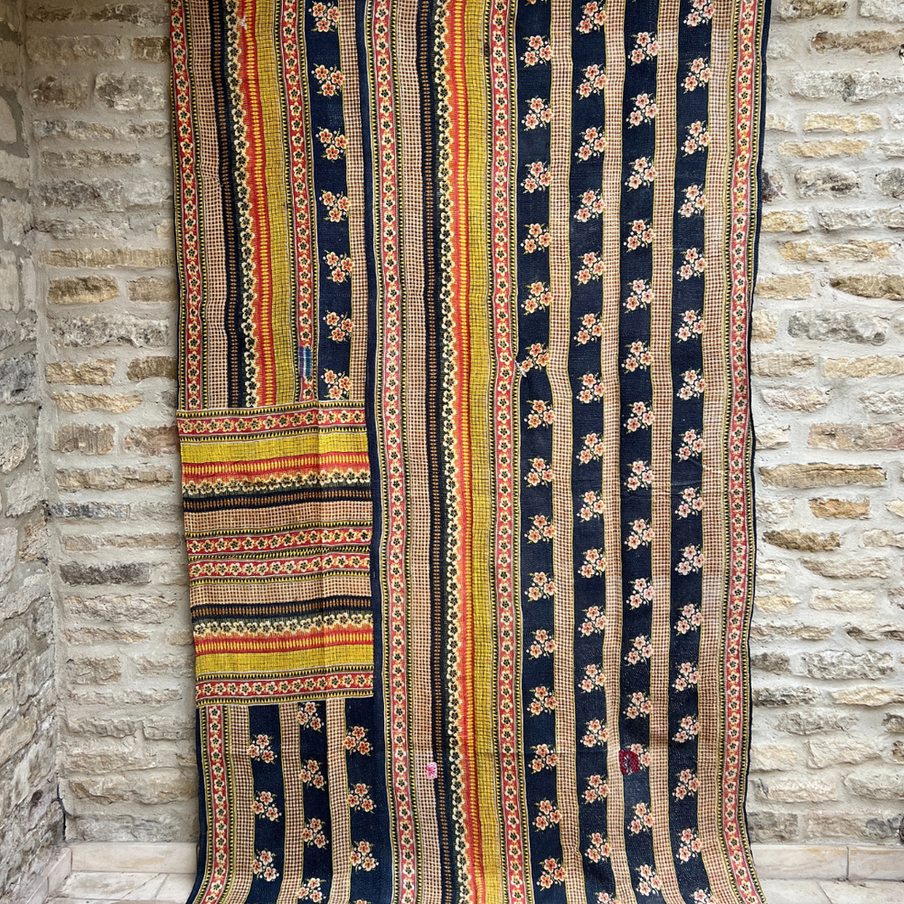 
                      
                        Midweight Kantha Quilt No. 015
                      
                    