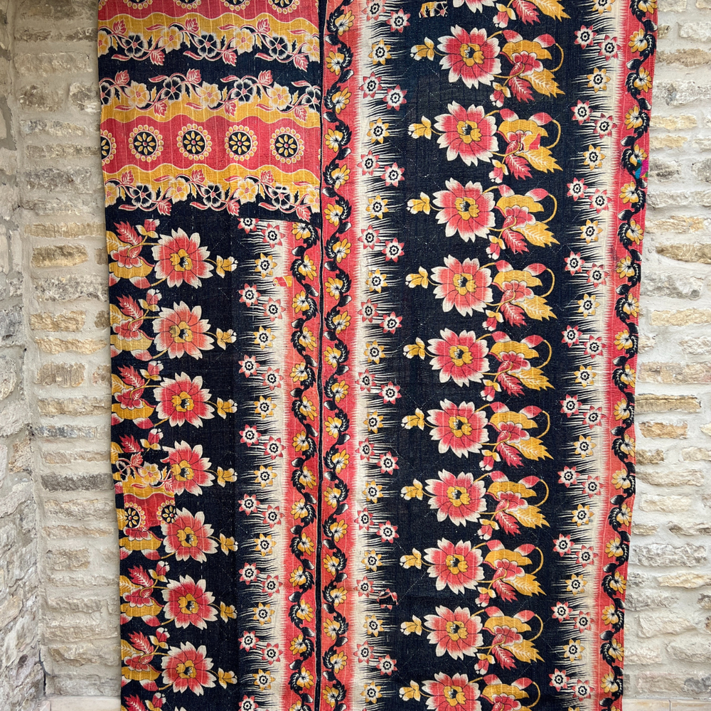 
                      
                        Midweight Kantha Quilt No. 031
                      
                    