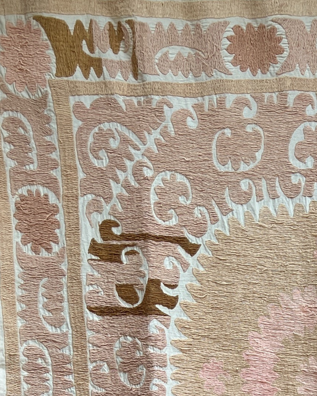 Medium Suzani 067