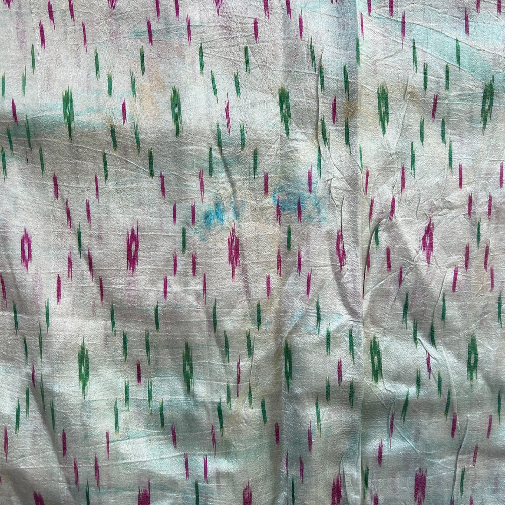 
                      
                        Vintage Silk Sari 117
                      
                    