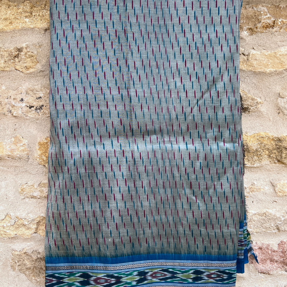 
                      
                        Vintage Silk Sari 136
                      
                    