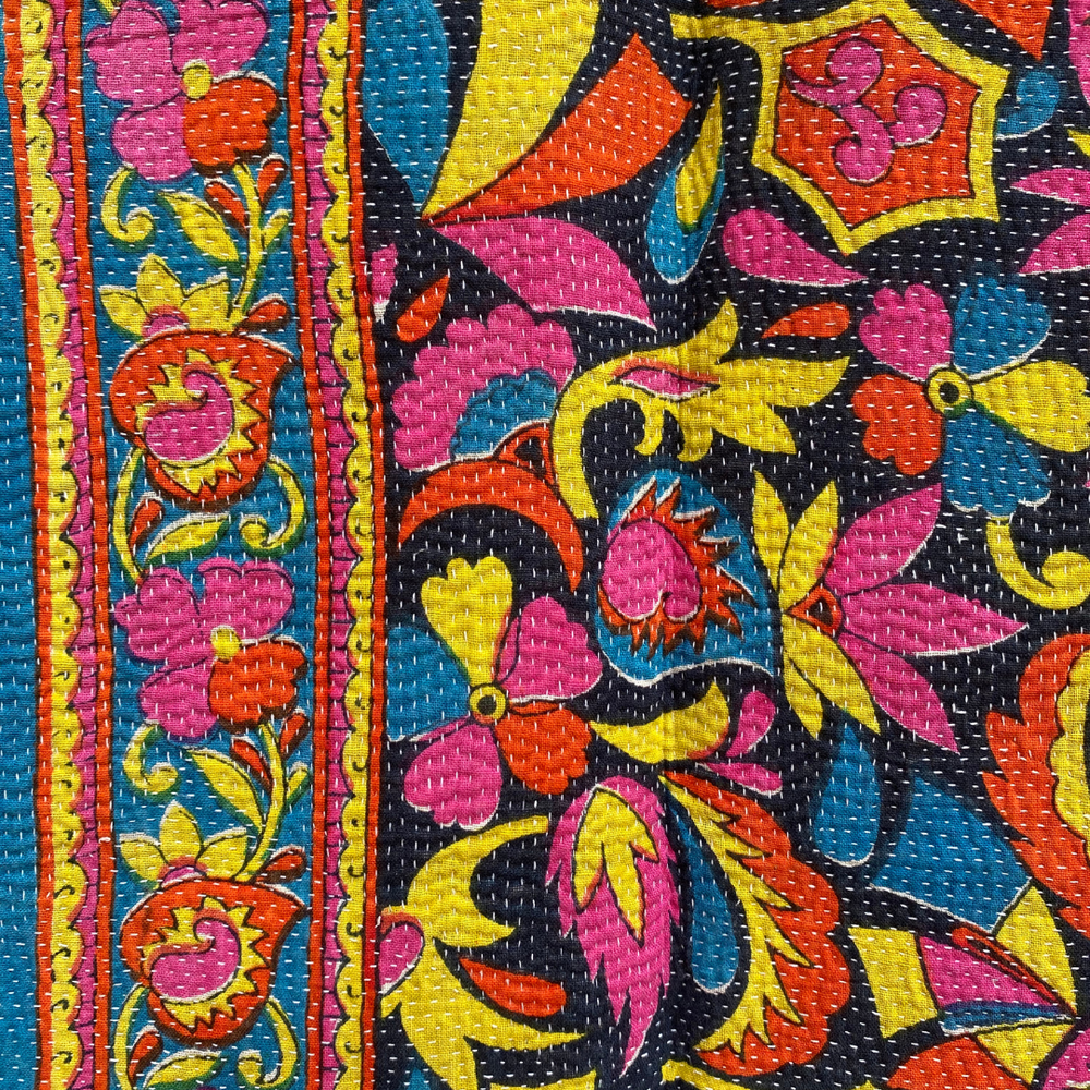 
                      
                        Midweight Kantha Quilt No. 025
                      
                    