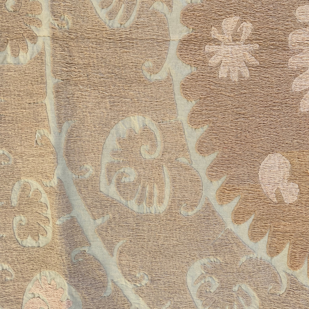 
                      
                        Medium Suzani 069
                      
                    