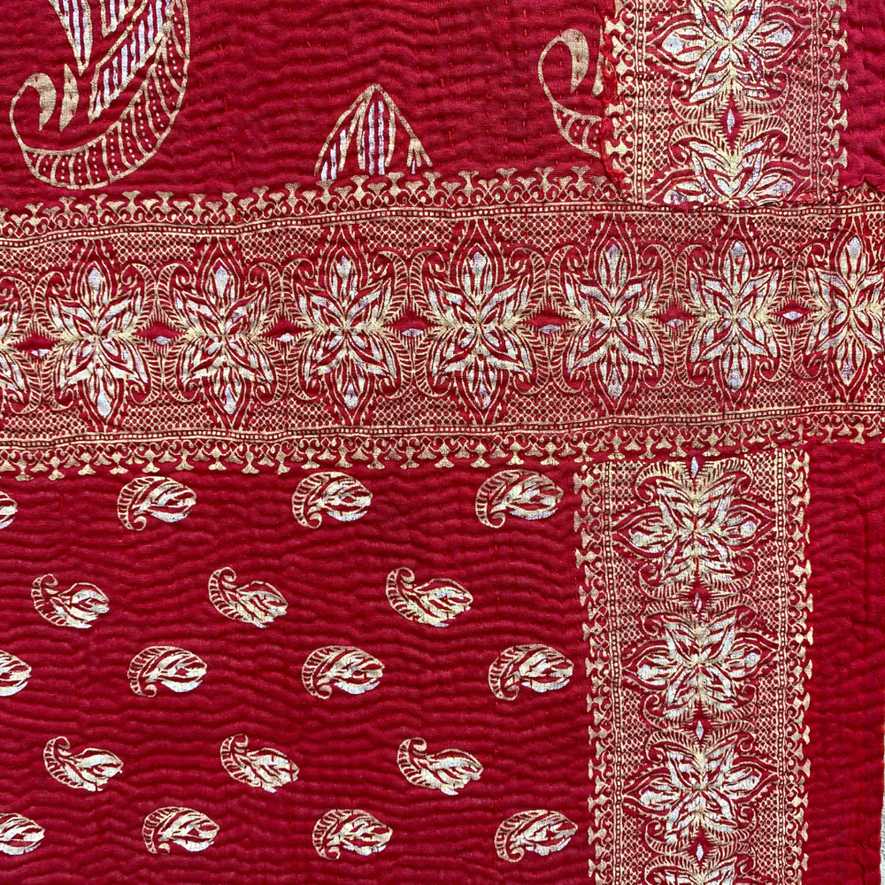 
                      
                        Midweight Kantha Quilt No. 042
                      
                    