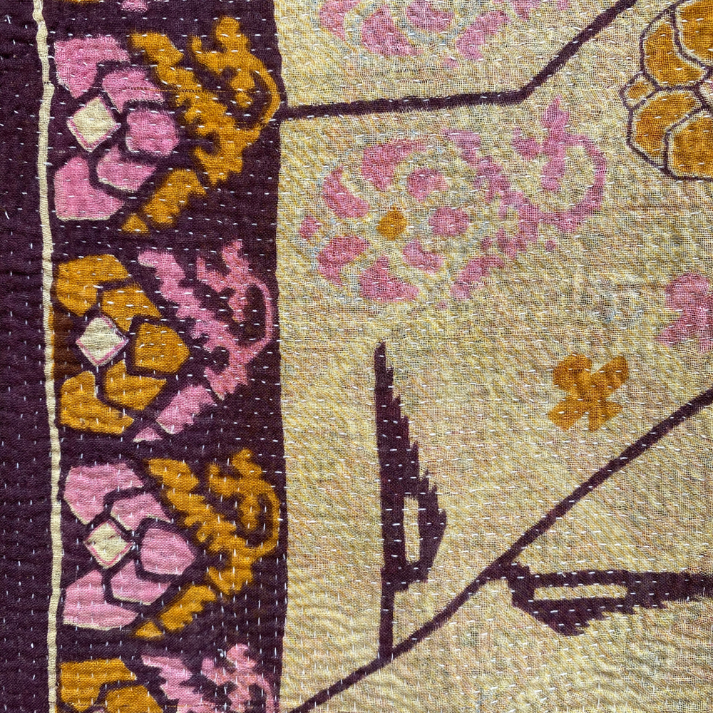 
                      
                        Midweight Kantha Quilt No. 040
                      
                    