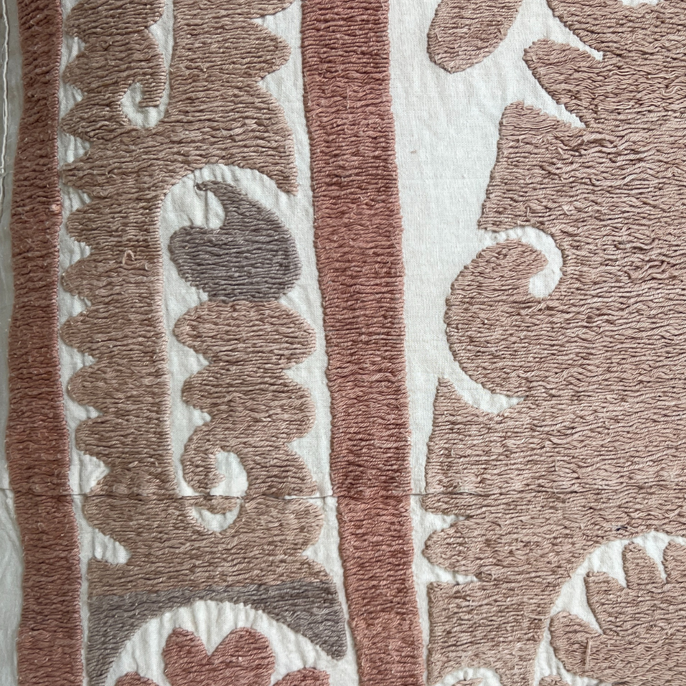 
                      
                        Samarkand Jumbo Rectangle Suzani Cushion 027
                      
                    