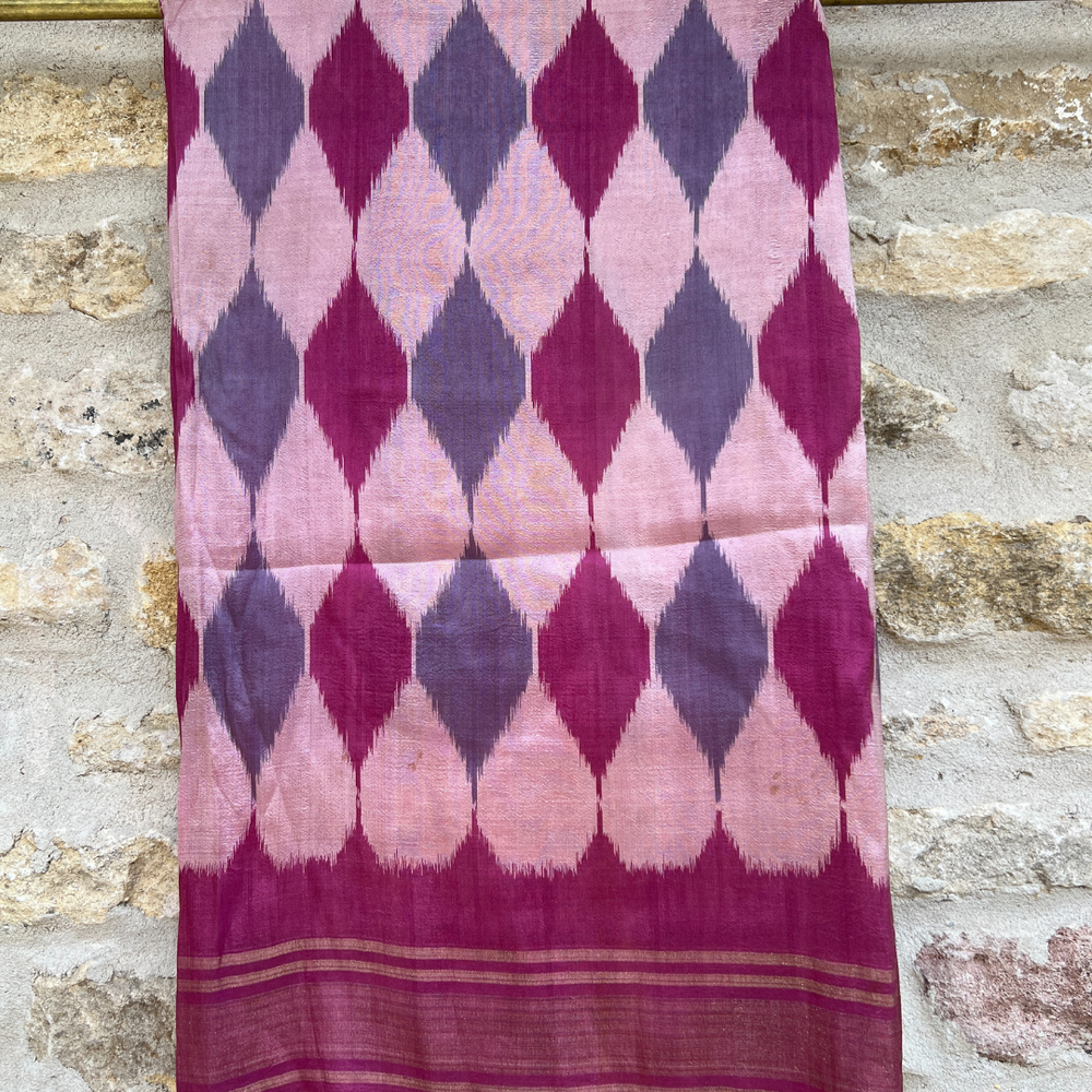 
                      
                        Vintage Silk Sari 128
                      
                    