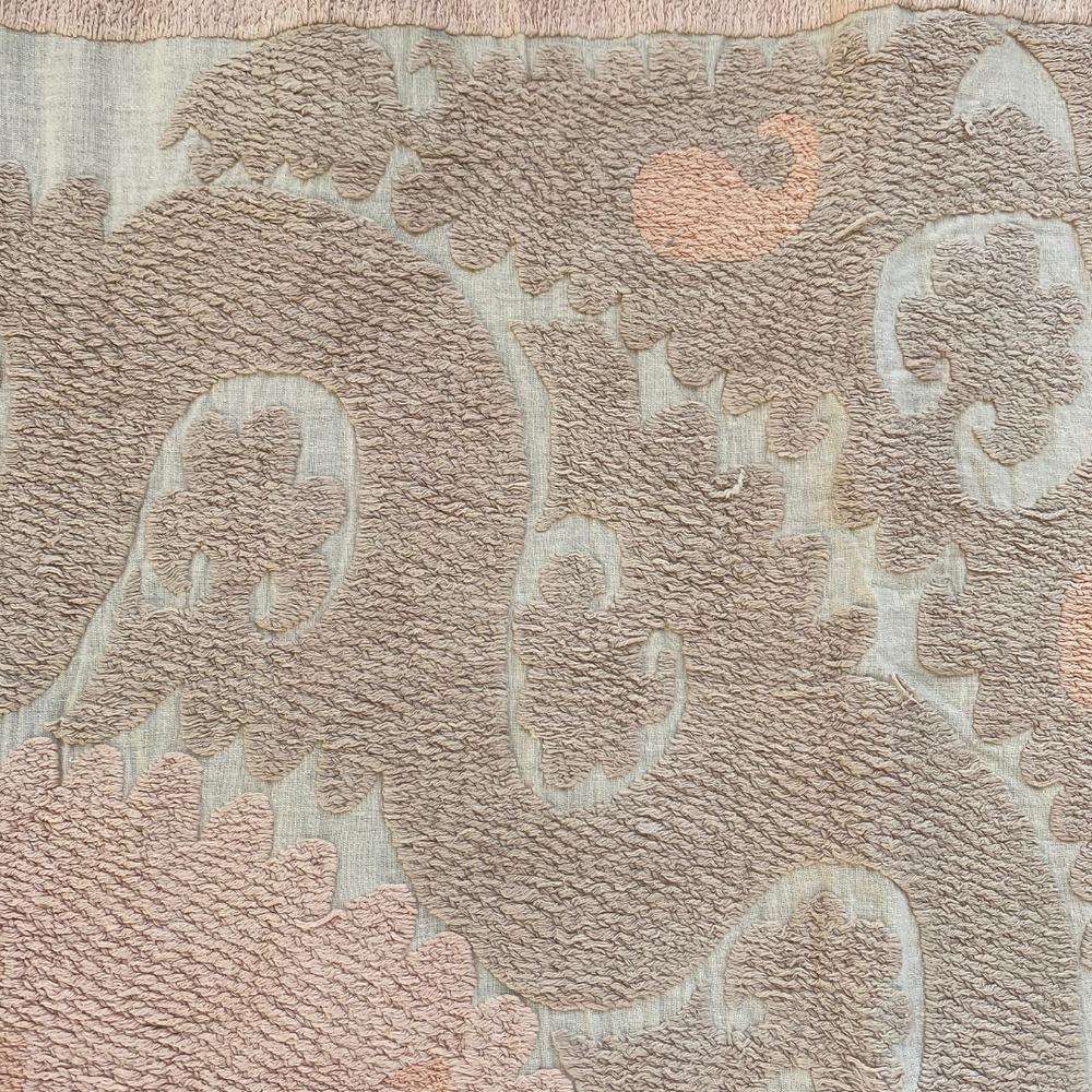 
                      
                        Medium Suzani 071
                      
                    