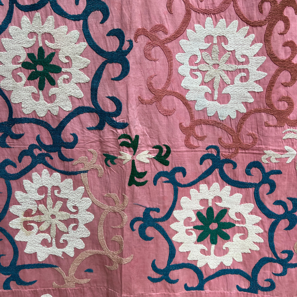 
                      
                        Extra Large Suzani 030
                      
                    