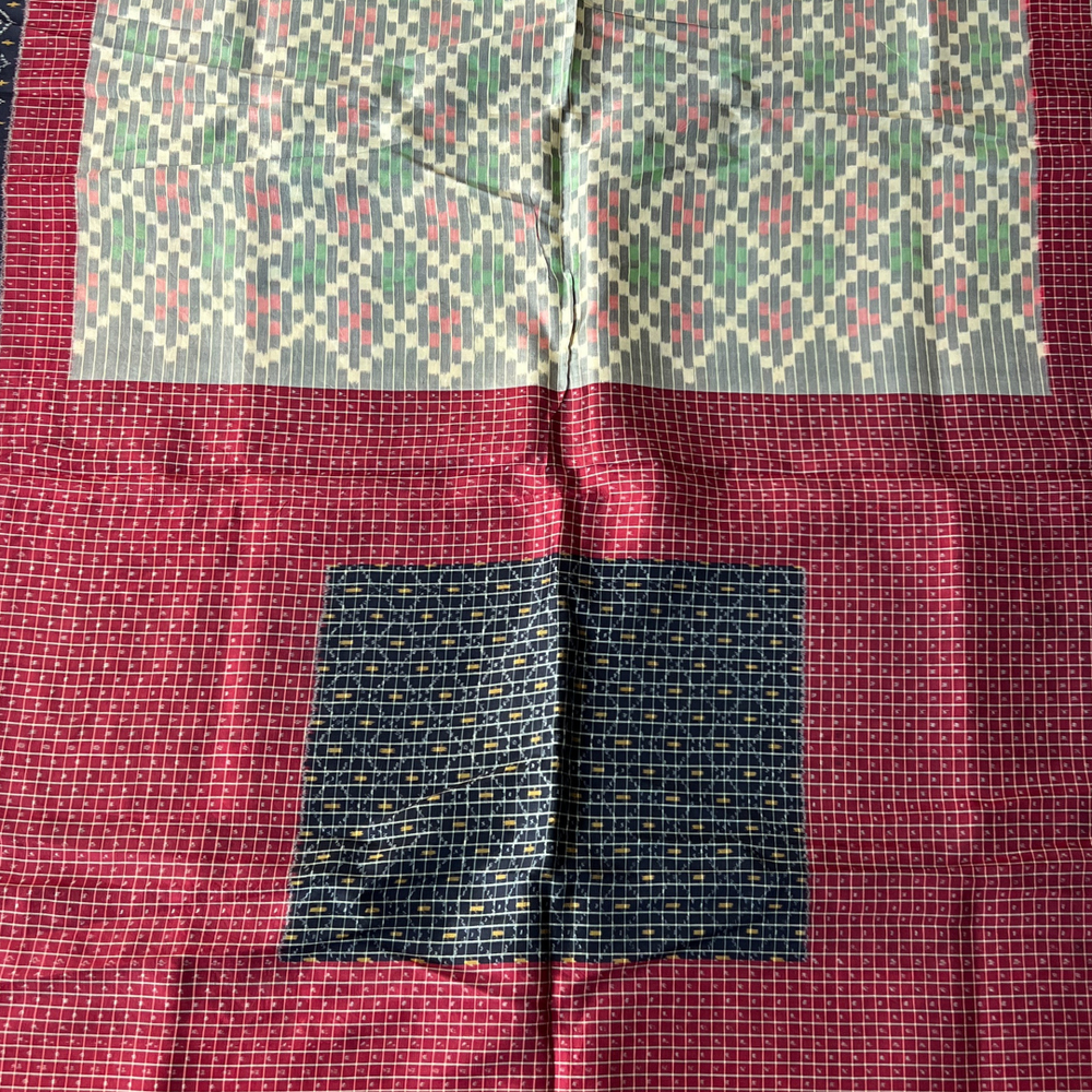 
                      
                        Vintage Silk Sari 142
                      
                    