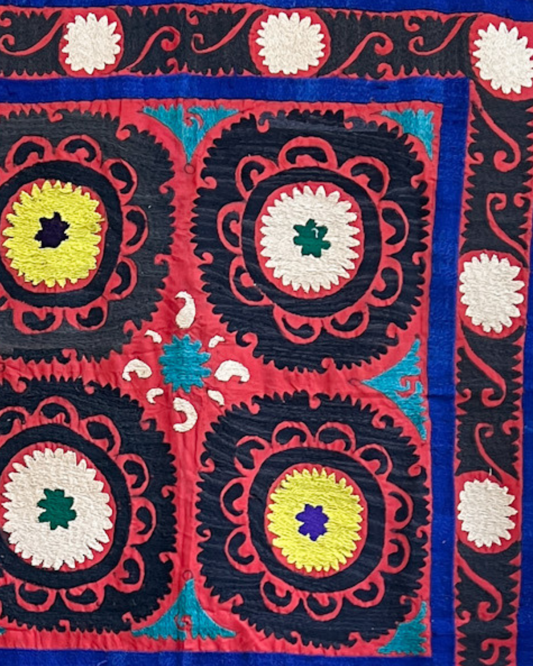 Medium Suzani 028